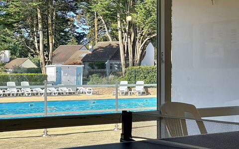Les Hauts de la Noëveillard: Composite Material, Shade, Swimming Pool, Outdoor Furniture, Resort, Fence, Daylighting