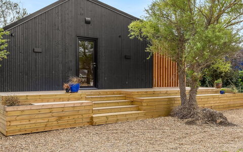 Munibert - 100M from the Sea: Wood, Hardwood, Cottage, Siding, Plank, Garden Buildings, Garden, Shed, Natural Material, Backyard