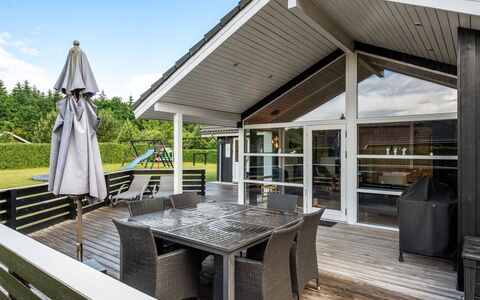 Tobias - 30Km from the Sea: Home, Porch, Deck, Cottage, Shade, Hardwood, Outdoor Furniture, Design, Siding, Chair