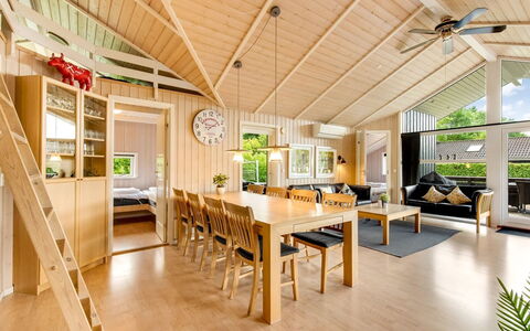 Tobias - 30Km from the Sea: Wood, Ceiling, Interior Design, Wood Flooring, Flooring, Home, Floor, Hardwood, Laminate Flooring, Wood Stain