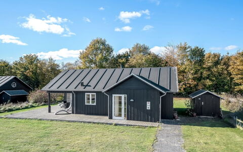 Gunda - 150M from the Sea: Grass, Roof, Home, House, Cottage, Siding, Land Lot, Garden Buildings, Lawn, Estate