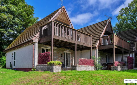 Foxgloves Valley Lodge: House, Home, Roof, Shrub, Cottage, Human Settlement, Rural Area, Farmhouse, Estate, Garden
