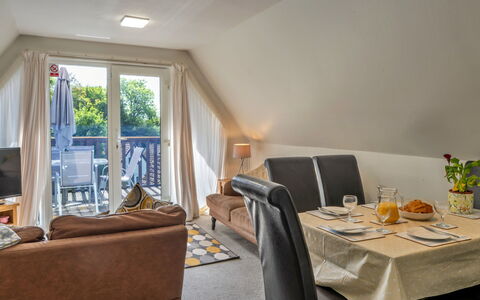 Foxgloves Valley Lodge: Home, Furniture, Chair, Hardwood, Suite, Houseplant, Living Room, Resort