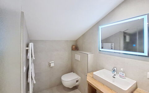 Mayrhofen 44: Flooring, Plumbing Fixture, Interior Design, Bathroom, Floor, Ceiling, Sink, Tap, Plumbing, Room