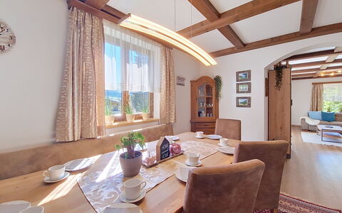 Ferienhaus Lanzinger: Furniture, Interior Design, Wood, Flooring, Ceiling, Floor, Table, Room, Kitchen & Dining Room Table, Dining Room