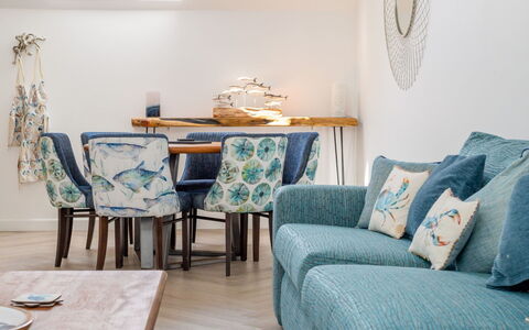 Towan Lobster: Furniture, Blue, Interior Design, Wood, Couch, Flooring, Room, Cushion, Floor, Living Room