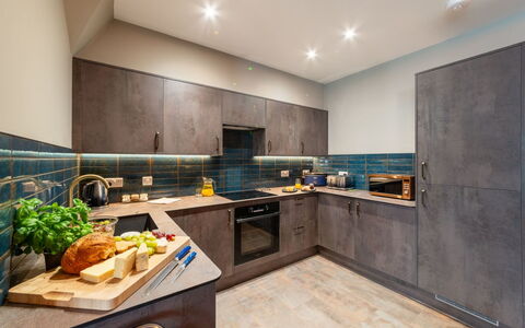 Towan Lobster: Kitchen, Countertop, Interior Design, Flooring, Kitchen Appliance, Furniture, Floor, Ceiling, Major Appliance, Cabinetry