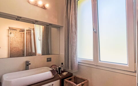 Borgo dei Fiori: Interior Design, Plumbing Fixture, Wall, Bathroom, Flooring, Floor, Tap, Mirror, Sink, Lighting