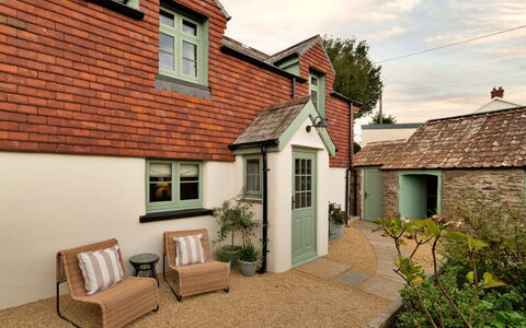Horsepool Cottage: Balcony