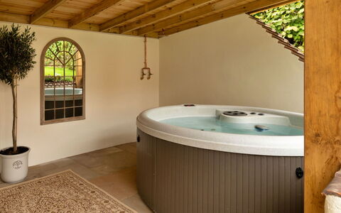 Horsepool Cottage: Balcony