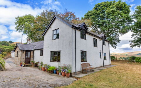 Garth Cottage: Balcony