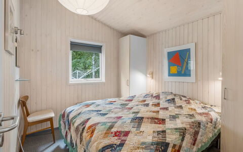 Aisa - 200M from the Sea: Wood, Interior Design, Ceiling, Bedroom, Floor, Home, Room, Bed Sheet, Bed, Bedding