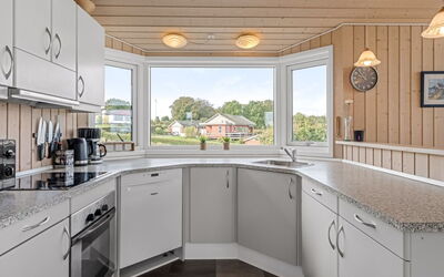 Taneli - 400M from the Sea
