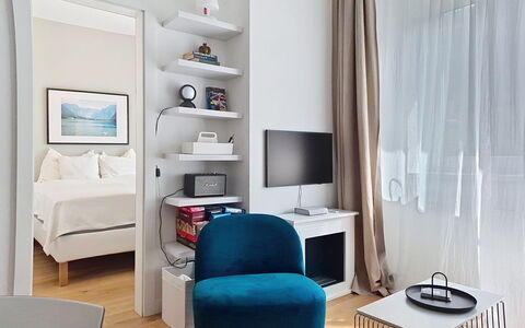 Franz Josef: Furniture, Interior Design, Wall, Floor, Flooring, Room, Home, Table, Textile, Living Room
