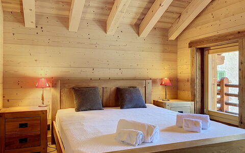 Perray 22: Furniture, Flooring, Interior Design, Floor, Wood, Bed, Room, Ceiling, Bedroom, Home