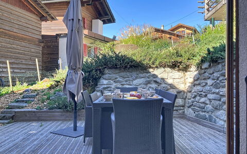 Perray 22: Outdoor Furniture, Furniture, Chair, Deck, Shade, Porch, Outdoor Table, Hardwood, Patio, Balcony
