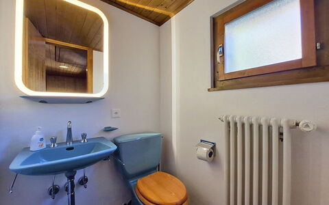 Valdemosa: Wall, Wood, Plumbing Fixture, Bathroom Sink, Interior Design, Ceiling, Bathroom, Sink, Plumbing, Tap