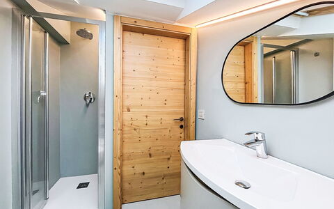 Dorian: Flooring, Plumbing Fixture, Wood, Interior Design, Floor, Bathroom, Ceiling, Bathroom Sink, Plumbing, Tap