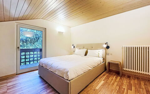 Dorian: Interior Design, Bed, Bedroom, Floor, Flooring, Furniture, Wall, Wood, Ceiling, Room