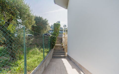 L'Edera e Il Mare: Wall, Architecture, Composite Material, Handrail, Fence, Balcony, Home Fencing, Daylighting, Walkway, Wire Fencing