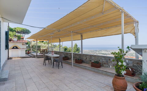 L'Edera e Il Mare: Shade, Flowerpot, Chair, Outdoor Furniture, Houseplant, Outdoor Structure, Balcony, Canopy, Eco Hotel, Pergola