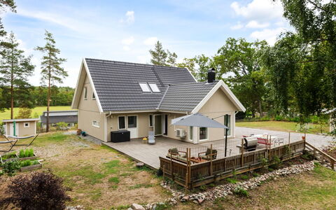 Björkfjärden: Home, House, Roof, Cottage, Siding, Estate, Driveway, Farmhouse, Porch, Garden Buildings