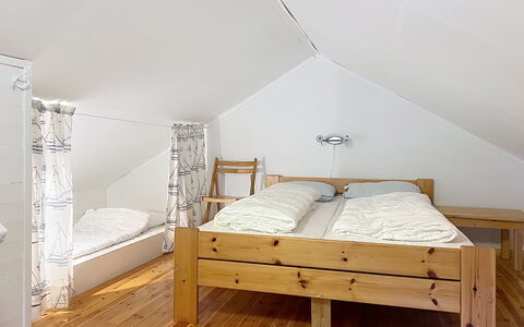 Nonstuo: Furniture, Interior Design, Bed, Wood, Floor, Bedroom, Flooring, Ceiling, Room, Lighting