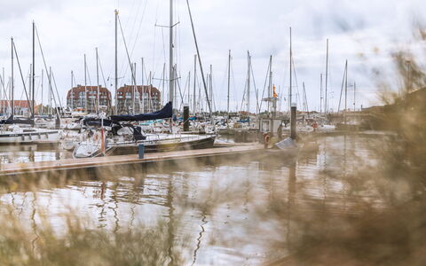 Amielie with Lateral Seaview: Water, Boat, Watercraft, Marina, Mast, Sailboat, Reflection, Boats And Boating--Equipment And Supplies, Port, Dock