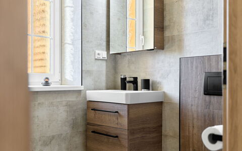 Kovářská 543: Wall, Flooring, Plumbing Fixture, Interior Design, Floor, Bathroom Cabinet, Bathroom, Sink, Bathroom Sink, Tap