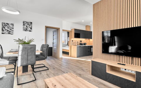 Accommodation:&nbsp;George 05 543.5