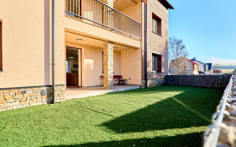Kovářská 543: Lawn, Garden, Yard, Artificial Turf, Backyard, Courtyard, Landscaping, Balcony, Fence, Driveway