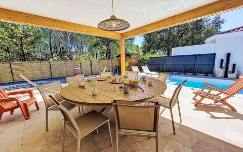 Villa Moorea: Outdoor Furniture, Shrub, House, Outdoor Table, Furniture, Home, Garden, Lawn, Backyard, Estate