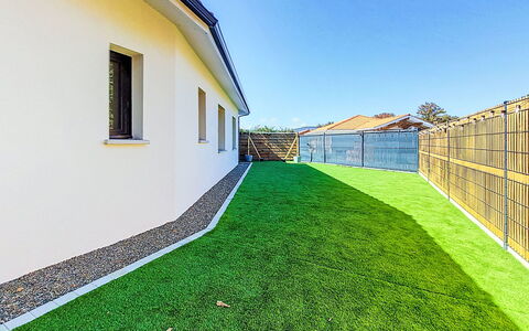 Villa Moorea: Outdoor Furniture, Shrub, House, Outdoor Table, Furniture, Home, Garden, Lawn, Backyard, Estate