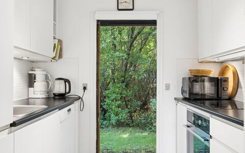 Tordis - 675M from the Sea: Wood, Kitchen, Kitchen Appliance, Home, Major Appliance, Countertop, Kitchen Stove, Paint, Home Appliance, Stove