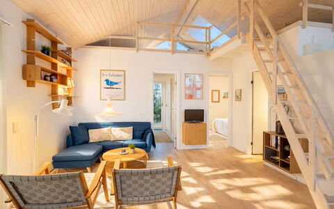 Herdina - 300M from the Sea: Interior Design, Flooring, Furniture, Wood, Floor, Ceiling, Wood Flooring, Room, Home, Living Room