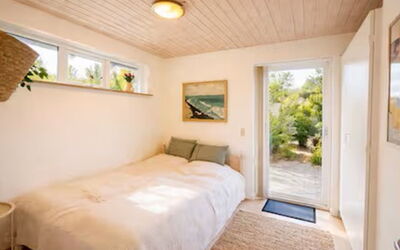 Herdina - 300M from the Sea