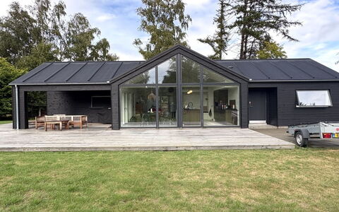 Felicita - 800M from the Sea