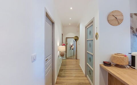 Le 3 Delaunay: Architecture, Slope, Cottage, Mountain Range, Log Cabin, Siding, Lumber, Alps, Eco Hotel, Mountain Village