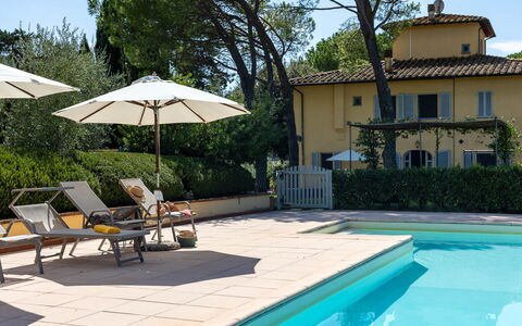 La Certaldina Stella Apartment: Swimming Pool, Outdoor Furniture, Resort, Shade, Sunlounger, Eco Hotel, Hacienda, Villa, Estate, Garden
