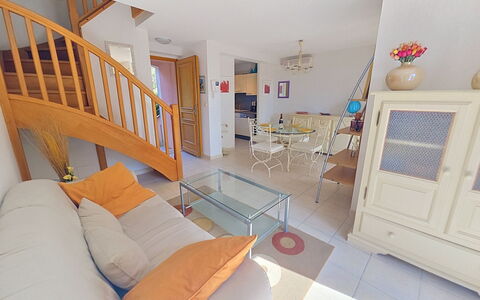 Cap Emeraude: Flooring, Interior Design, Floor, Wood, Furniture, Apartment, Room, Couch, Ceiling, Living Room