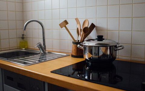 Marijana: Kitchen Appliance, Kitchen, Kitchen Stove, Countertop, Gas Stove, Stove, Flooring, Major Appliance