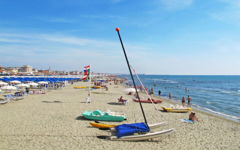 Casa Corallina: Body Of Water, Beach, Summer, Sea, Recreation, Coastal And Oceanic Landforms, Coast, Vacation, Ocean
