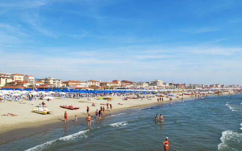 Casa Corallina: Sky, Vacation, Sea, Recreation, Beach, Fun, Coast, Leisure