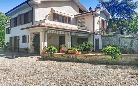 La Villa di Andrea: House, Home, Residential Area, Roof, Human Settlement, Cottage, Estate, Balcony, Driveway, Suburb