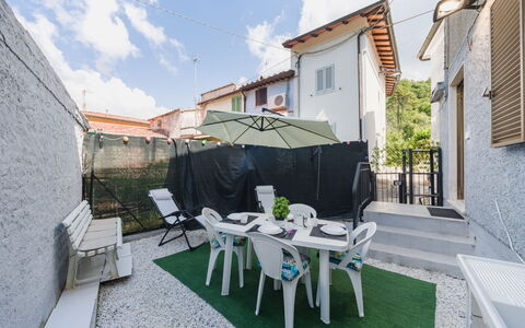 Dimora Little Dream: Balcony, Courtyard, Bicycle, Houseplant