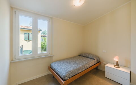 Terrazza Giardino: Bedroom, Interior Design, Bed, Ceiling, Floor, Apartment, Bed Sheet, Flooring, Home, Bed Frame