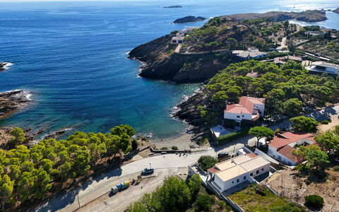 S'Alqueria Petita: Water, Coast, Body Of Water, Water Resources, Coastal And Oceanic Landforms, Headland, Sea, Natural Landscape, Promontory, Rock