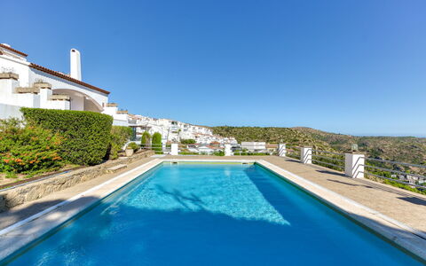 Dulce Vida Ii: Blue, Swimming Pool, Villa