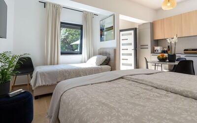 Accommodation:&nbsp;As 174.2