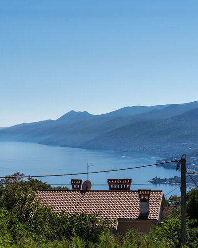As: Sea, Coastal And Oceanic Landforms, Coast, Resort, Ocean, Shore, Beach, Swimming Pool, Resort Town, Tropics